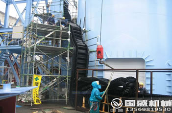 裙邊皮帶機(jī)圖片 裙邊皮帶機(jī)圖片