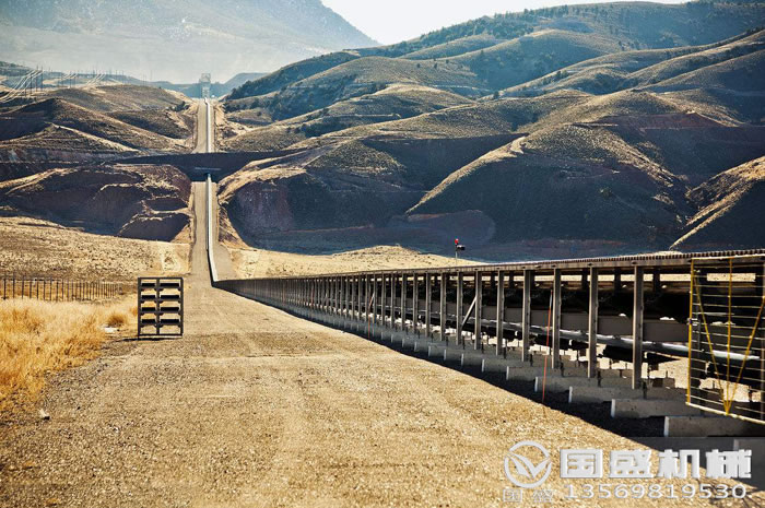 礦山輸送機(jī) 礦山輸送機(jī)