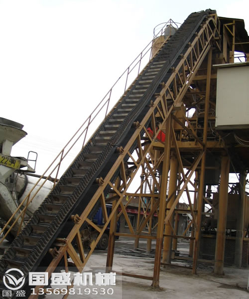 波狀擋邊帶式輸送機 波狀擋邊帶式輸送機